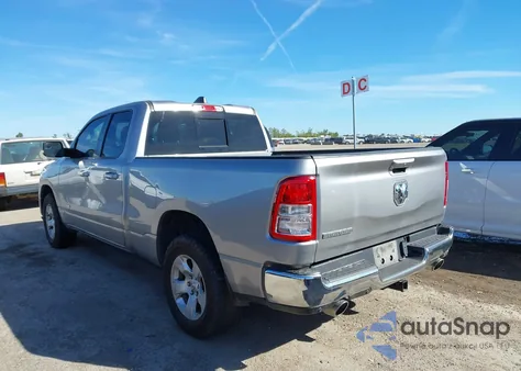 2021 Ram 1500 Big Horn 4X2 6'4 Box из США, поврежденный, VIN 1C6RREBT4MN628581